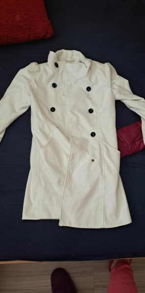 Biely kabát darujem